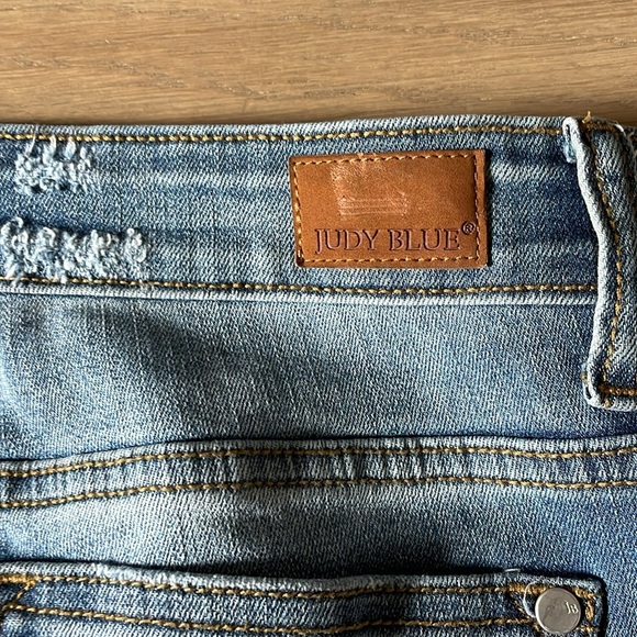 Judy Blue Sz15/32 Jeans Skinny Fit Distressed Tattered Leopard Print Patch Pants - Picture 14 of 16